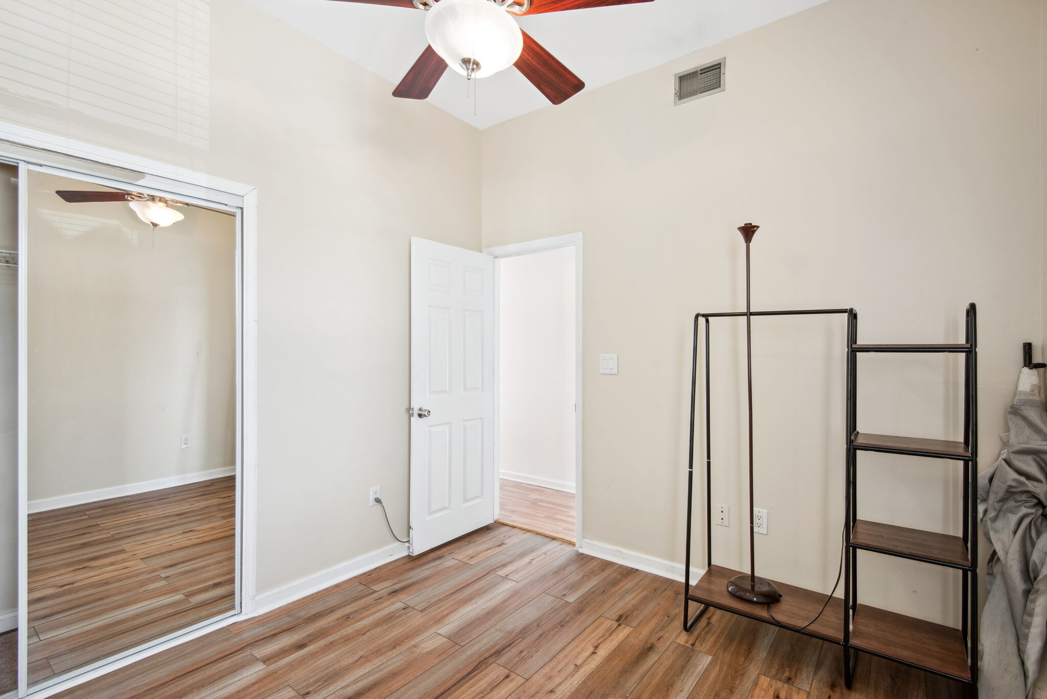 Building Photo - 3127 W Sligh Ave
