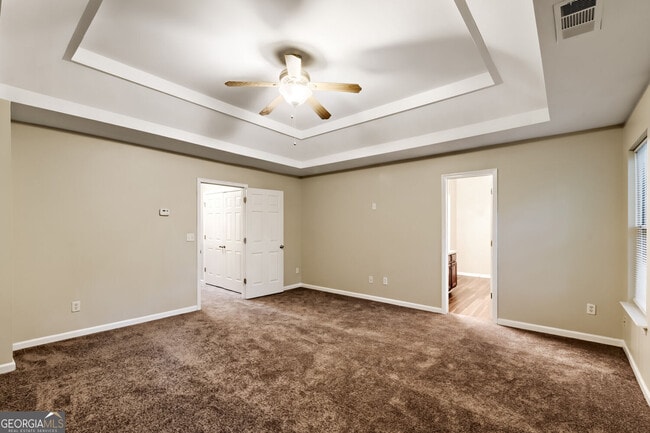 Building Photo - 7157 Laurel Creek Dr