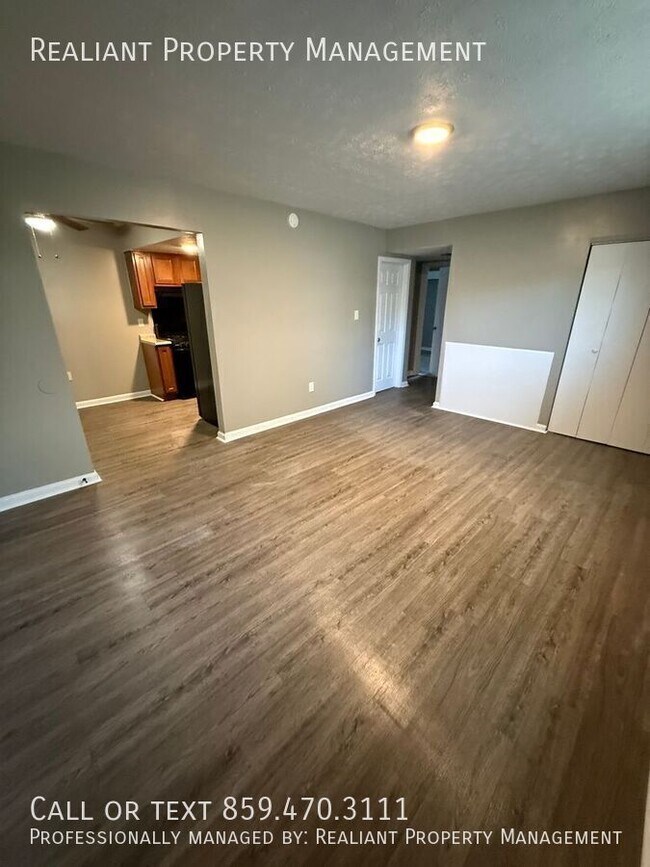 Building Photo - 2066 Fairmont Ct