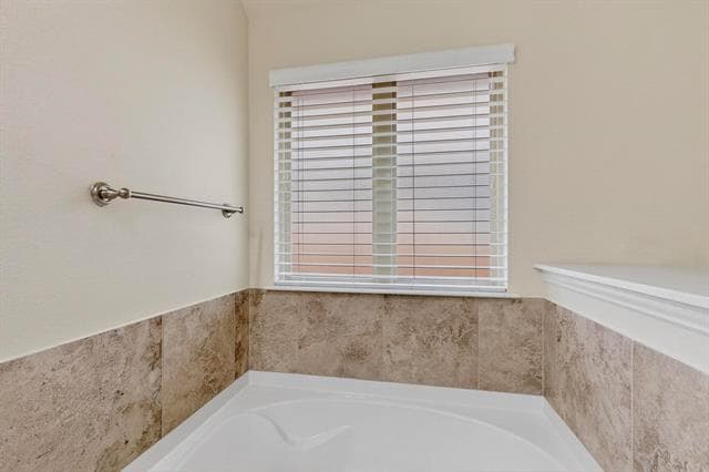 Building Photo - 1009 Mesa Crest Dr