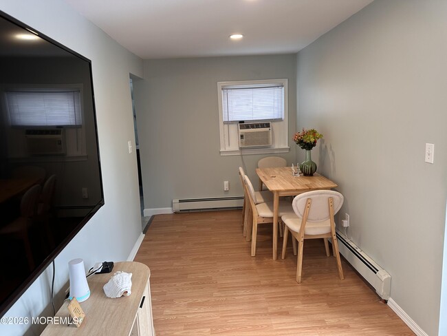 Building Photo - 101 Center Ave