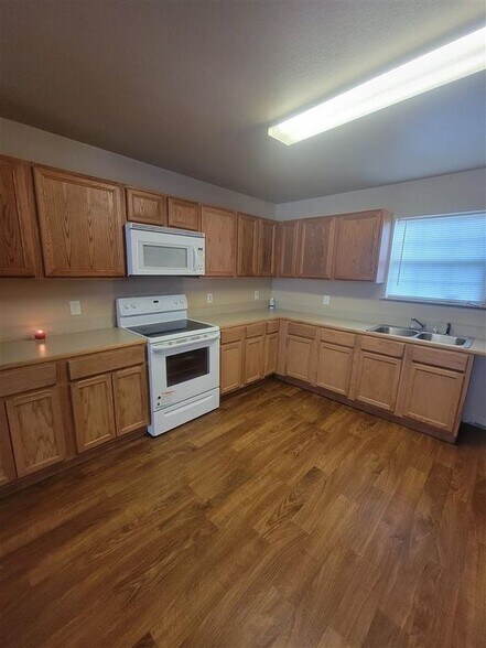 Building Photo - 8611 FM 1416