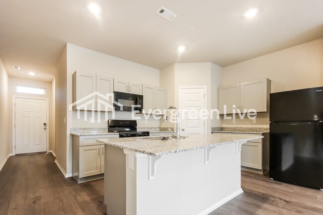 Building Photo - 6613 NW Kathleen St