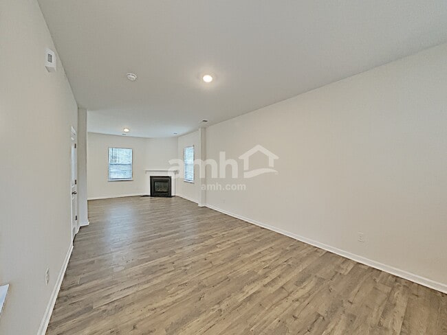 Building Photo - 3321 Oak Tree Trail