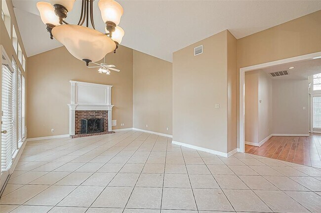 Building Photo - 13135 Finch Brook Dr