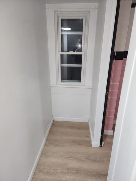 Building Photo - 606 Walnut St