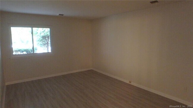 Building Photo - 20 Southport Woods Drive