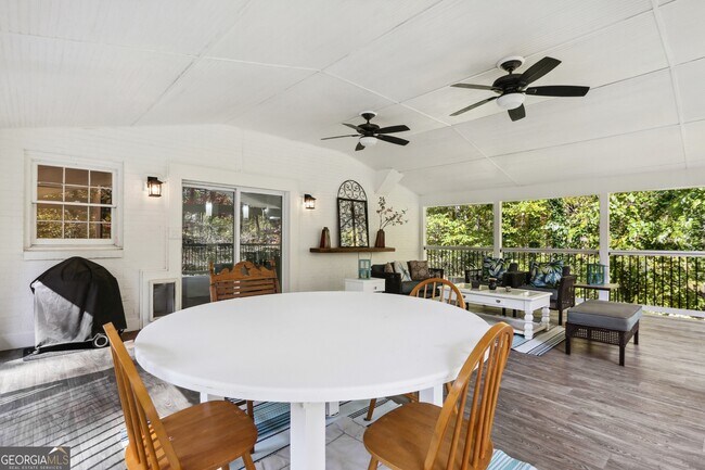 Building Photo - 515 Rock Shadow Ct