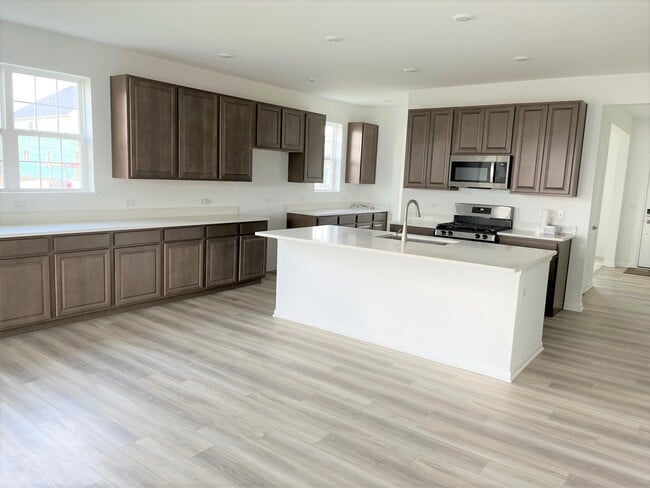 Building Photo - 218 Rhinebeck Wy