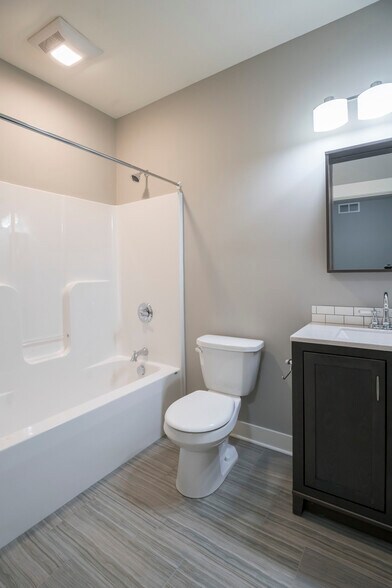 Building Photo - 616 4th St NW