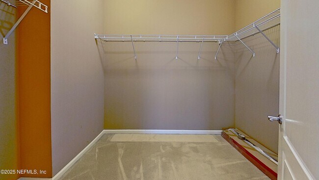 Building Photo - 14482 Falling Waters Dr