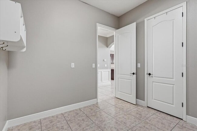 Building Photo - 5333 Sagecrest Dr