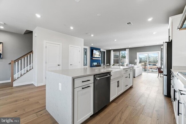 Building Photo - 2339 Liberty Lp