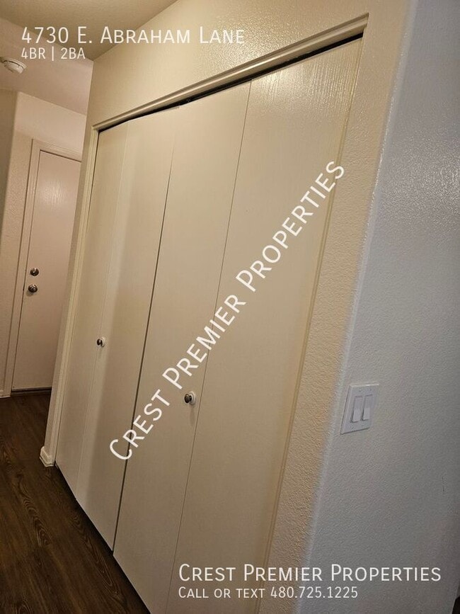 Building Photo - 4730 E Abraham Ln