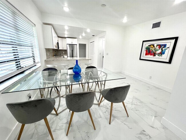 Building Photo - 12805 NW 6th Ave