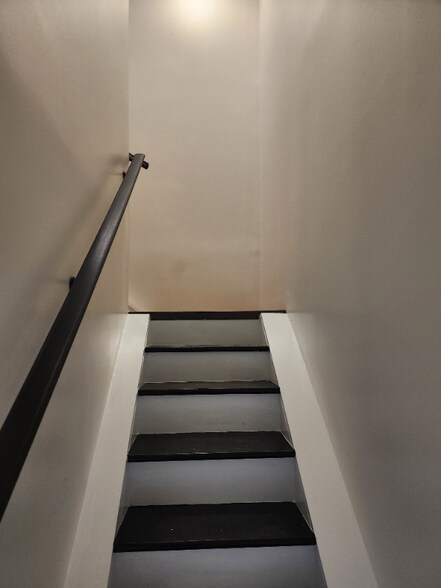 Building Photo - 5701 Argonne Blvd