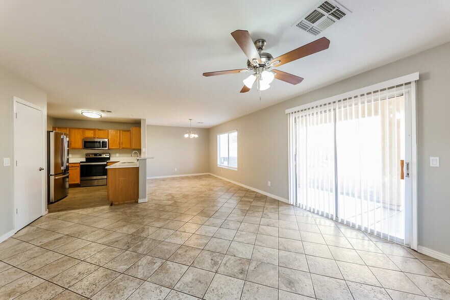 Building Photo - 12754 W Cherry Hills Dr