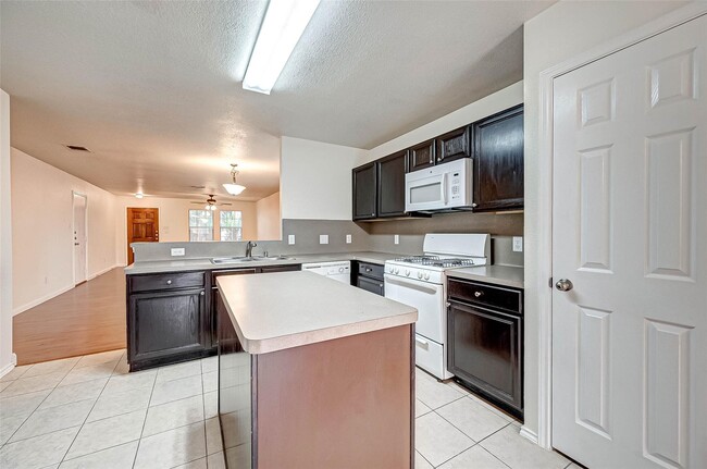 Building Photo - 7910 Raven Creek Ln