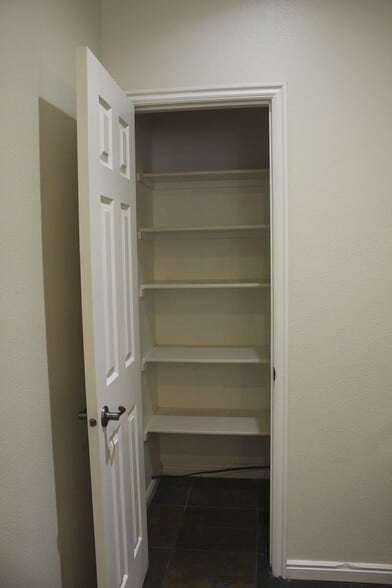 Building Photo - 1145 Canyon Meadow Dr