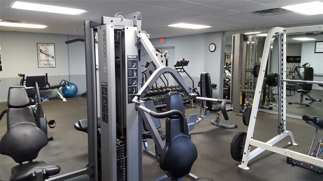 Building Photo - 3500 Galt Ocean Dr