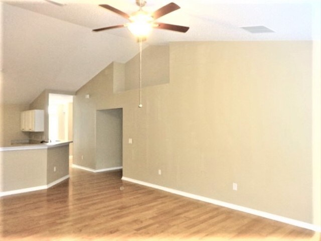 Building Photo - 1147 SE Preston Ln