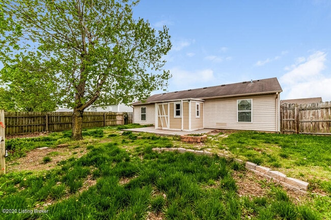 Building Photo - 9625 Combs Ln