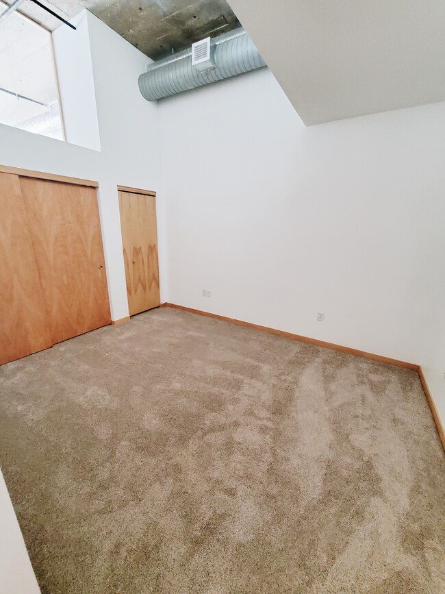 Building Photo - Stunning 1BED/1BATH Third Ward Condo