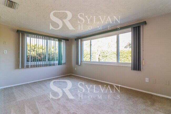 Building Photo - Charming 4BR 2BA Home