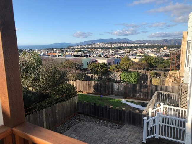 Building Photo - 1887 24th Ave