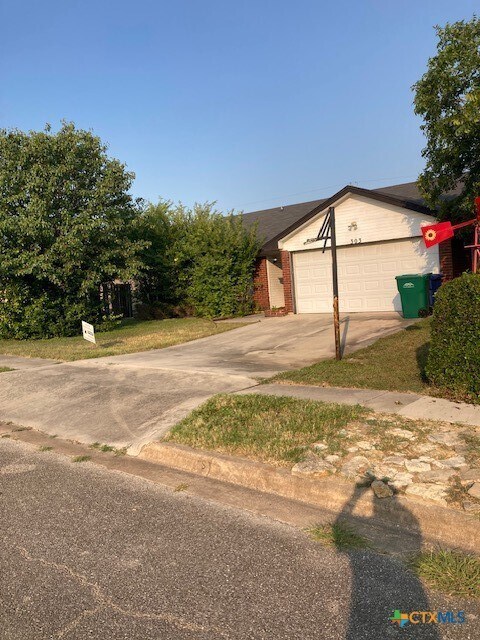 Primary Photo - 303 Appaloosa Dr