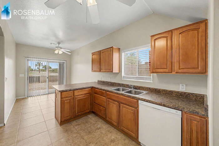 Building Photo - 15237 S Moon Valley Rd