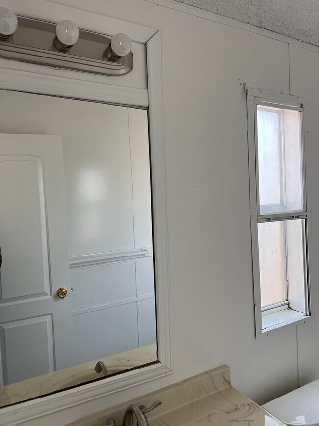 Building Photo - Welcome to the charming Riverdale Farms subdivision in Thornton, CO, where a delightful 3-bedroom...