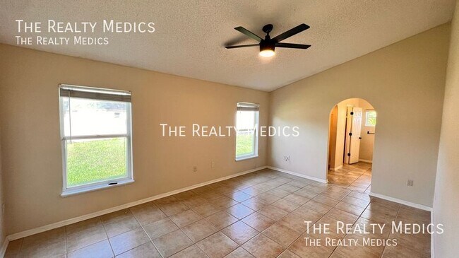 Building Photo - 14405 Lake Price Dr