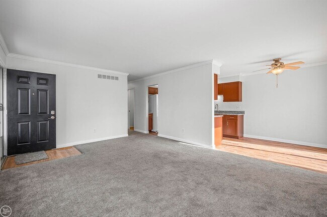 Building Photo - 24692 N Meadow Dr