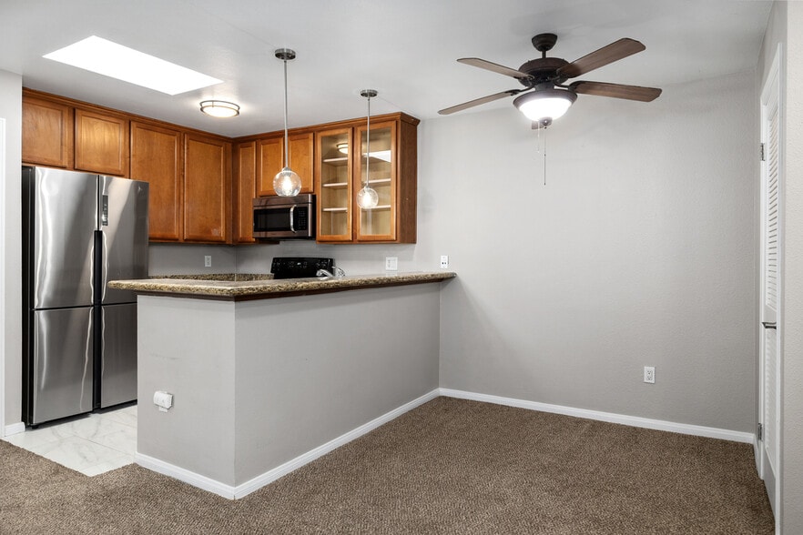 Building Photo - 7757 Margerum Ave