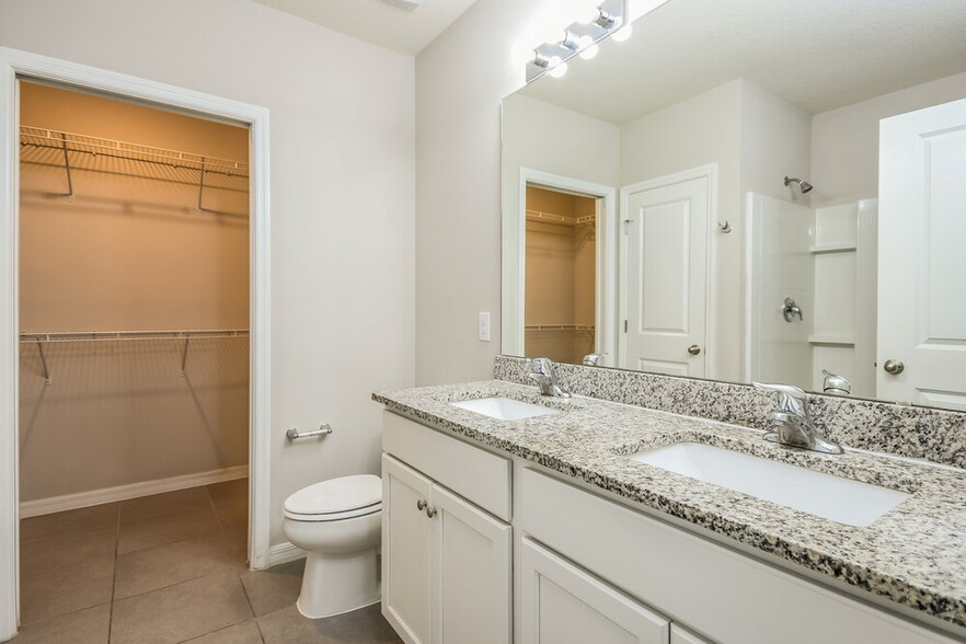 Building Photo - 348 Colony Ct