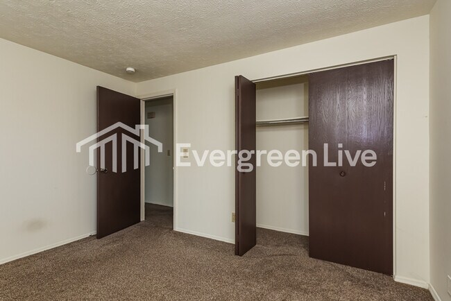 Building Photo - 8197 Mount Washington Dr