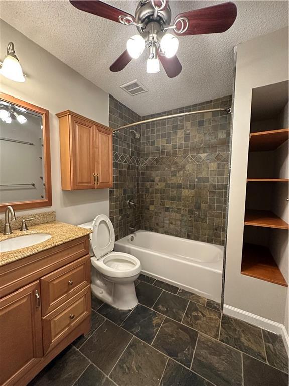 Building Photo - 1515 Huntingdon Chase