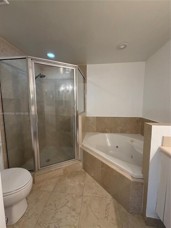 Building Photo - 7900 Harbor Island Dr