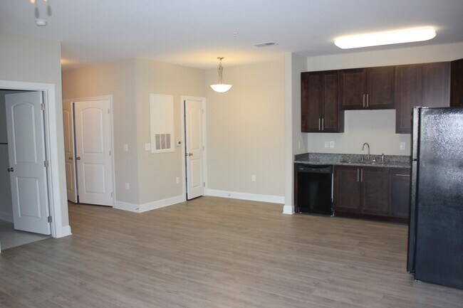 Building Photo - Two Bedroom Apartment for Rent