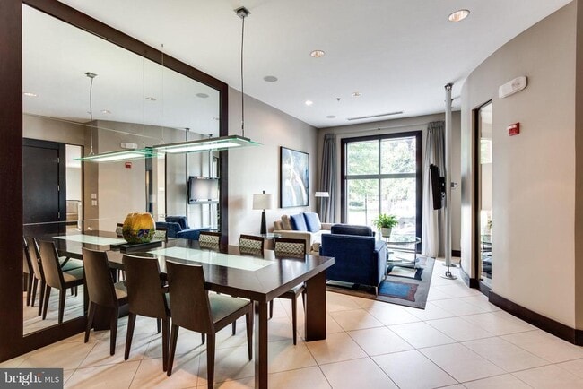 Building Photo - 1800 Wilson Blvd