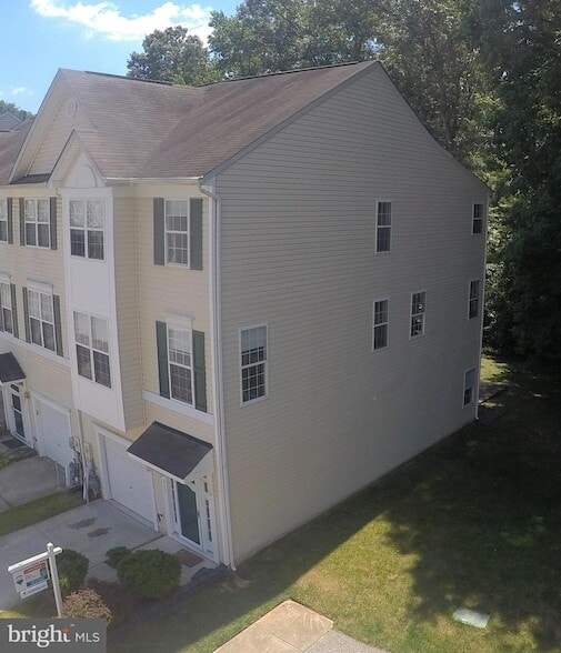 Building Photo - 623 Trout Run Ct