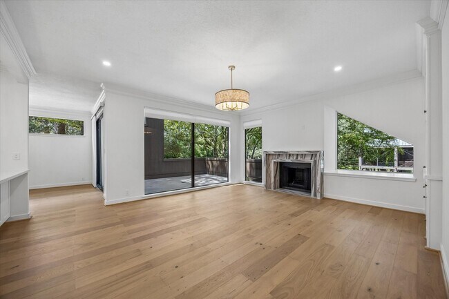 Building Photo - 201 Litchfield Ln