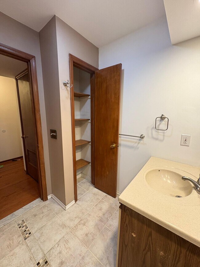 Building Photo - 1250 N Broad St