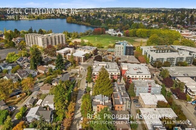 Building Photo - 6544 Latona Ave NE