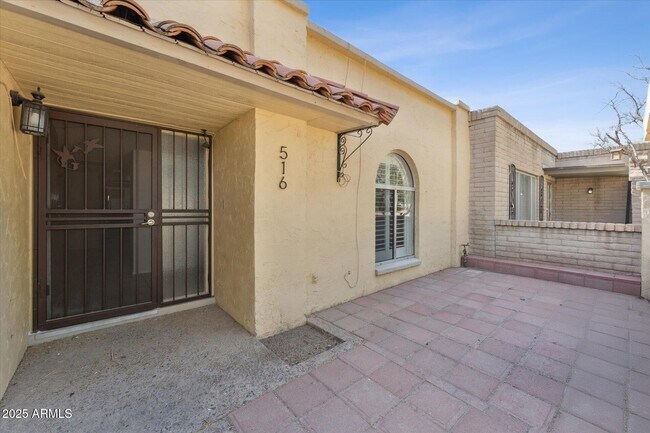 Building Photo - 516 N Hobson Plaza