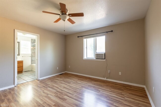 Building Photo - 3 br, 2 bath House - 2227 South Galapago S...