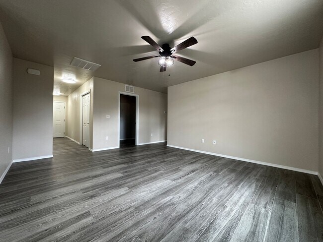 Building Photo - 3bed, 2bath, 1,125sq.ft. home in Virginia Park - North Caldwell near D&B