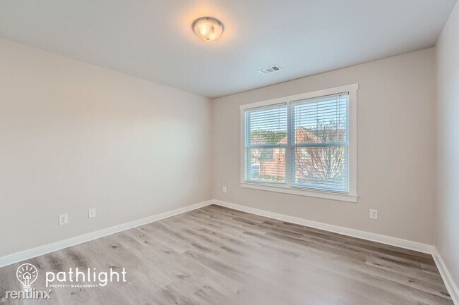 Building Photo - 5 br, 3 bath House - 2501 Wevok Way SE UNIT