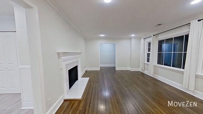 Building Photo - 1200 Dresden Dr W